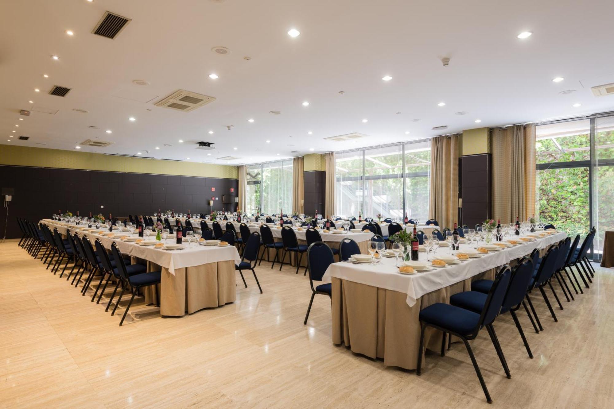 Hotel Ciudad De Валадоид Екстериор снимка