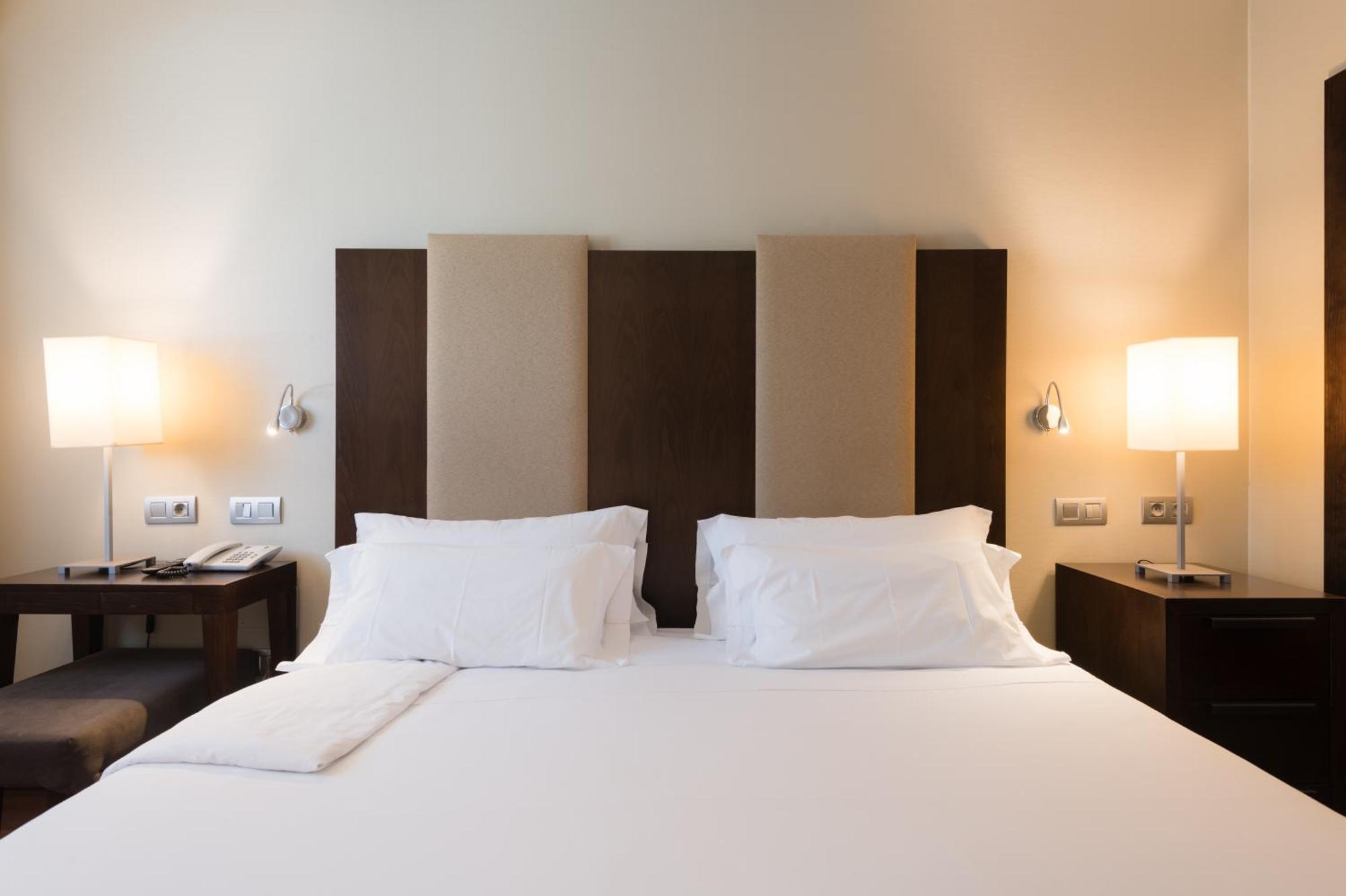 Hotel Ciudad De Валадоид Екстериор снимка