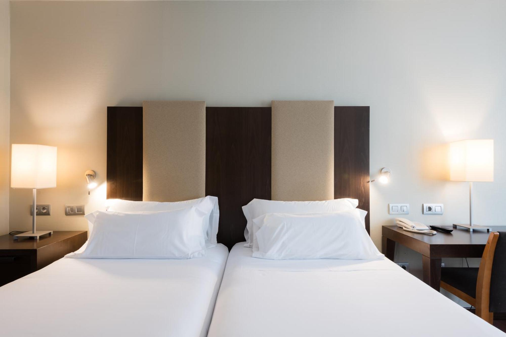 Hotel Ciudad De Валадоид Екстериор снимка