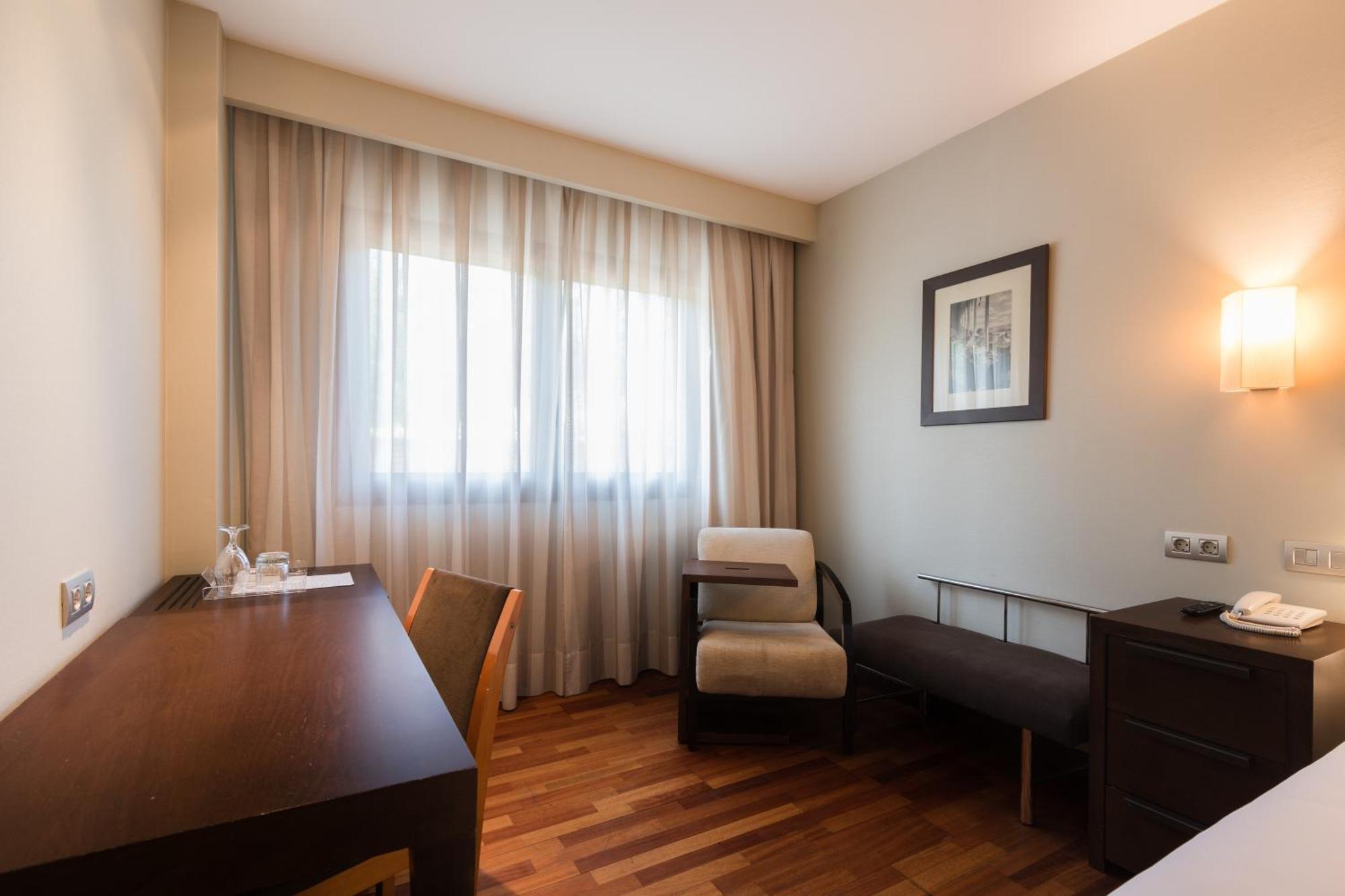 Hotel Ciudad De Валадоид Екстериор снимка