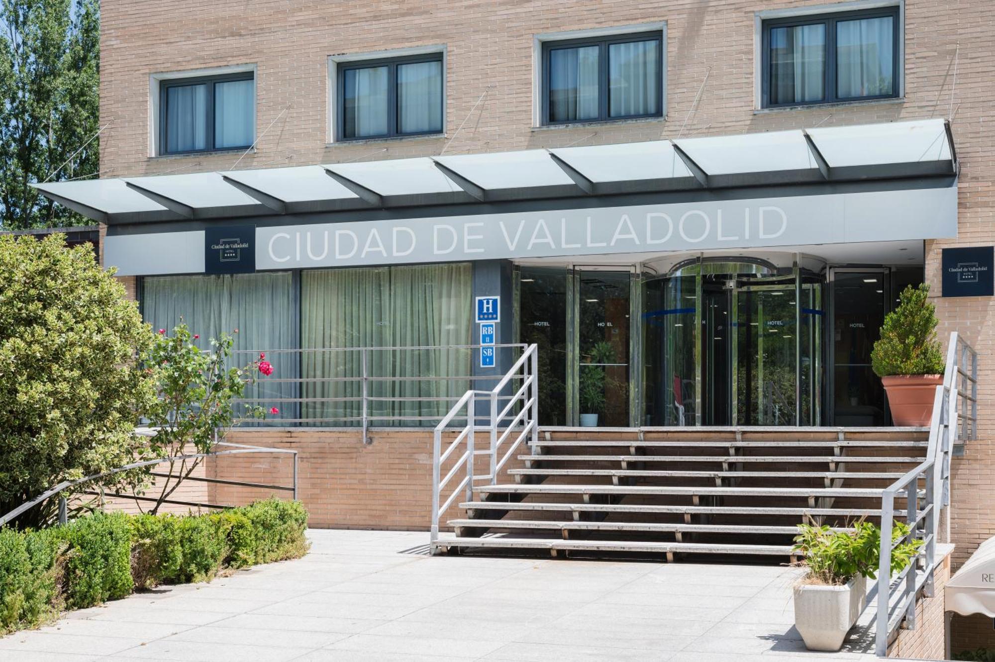 Hotel Ciudad De Валадоид Екстериор снимка