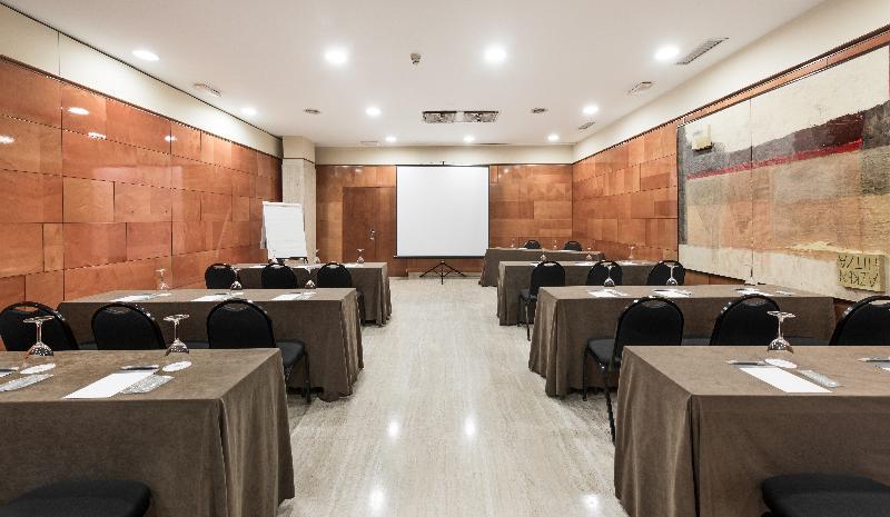 Hotel Ciudad De Валадоид Екстериор снимка