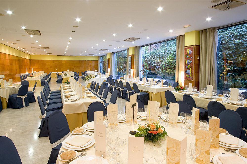 Hotel Ciudad De Валадоид Ресторант снимка